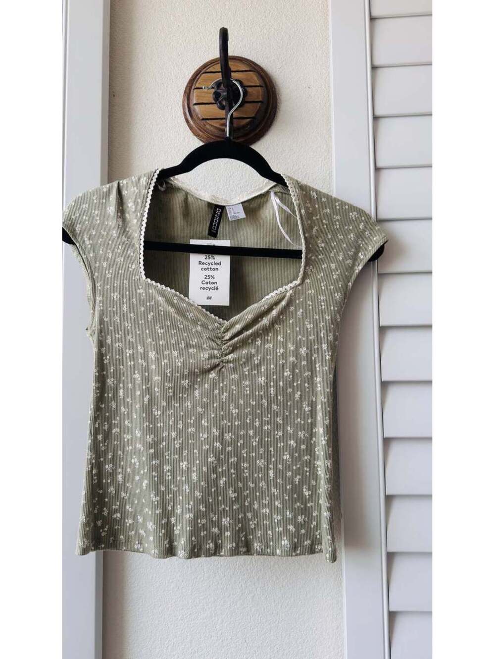 H&M Divided Sage Green Floral Ribbed Lace-Trim Top - Size S
